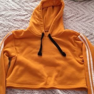 Cropped hoodie
